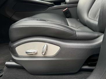 Porsche Macan 4S — photo 12