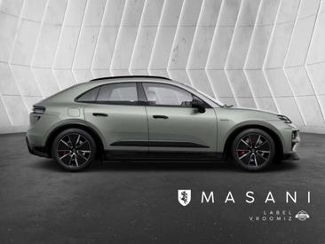 Porsche Macan Turbo — photo 5