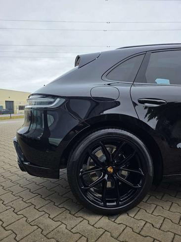 Porsche Macan GTS — photo 15