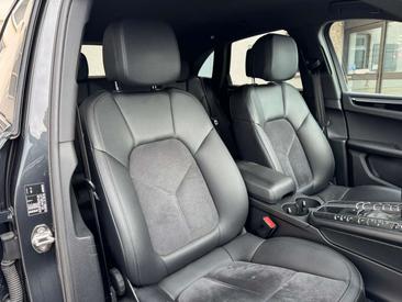 Porsche Macan 4S — photo 23