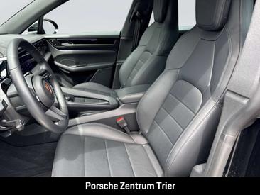Porsche Macan — photo 5
