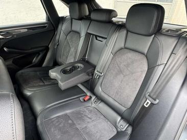 Porsche Macan 4S — photo 25