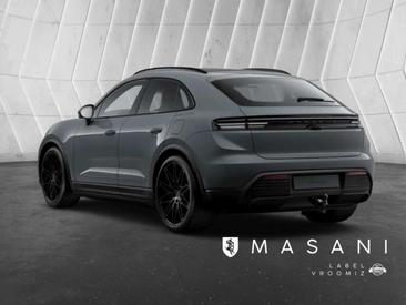 Porsche Macan 4S — photo 3