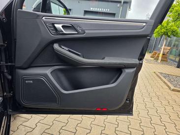 Porsche Macan GTS — photo 20