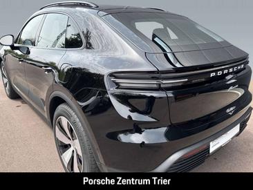Porsche Macan — photo 10