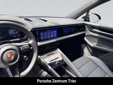 Porsche Macan — photo 15