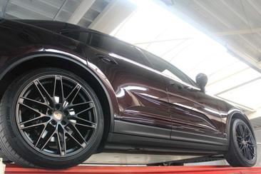 Porsche Macan 4S — photo 8