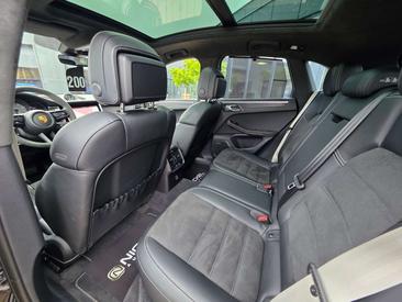 Porsche Macan GTS — photo 25