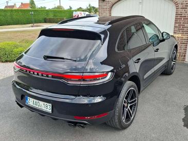 Porsche Macan Turbo — photo 13