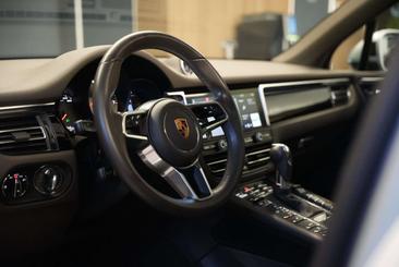 Porsche Macan S — photo 4