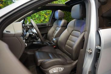 Porsche Macan S — photo 7
