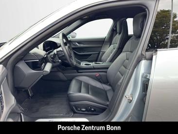 Porsche Taycan 4S — photo 9