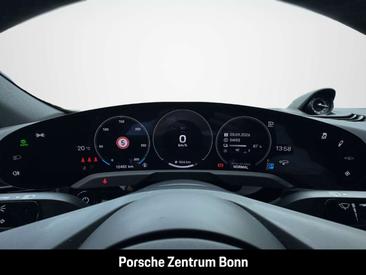 Porsche Taycan 4S — photo 11