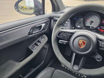 Porsche Macan GTS — photo 38