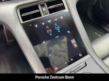 Porsche Taycan 4S — photo 15