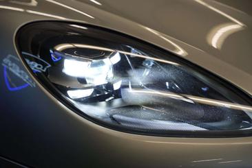 Porsche Macan S — photo 17