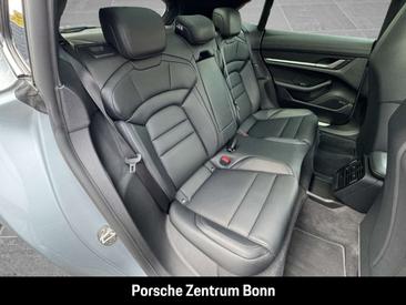 Porsche Taycan 4S — photo 19