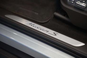 Porsche Macan S — photo 20