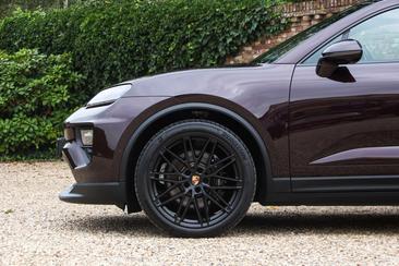Porsche Macan 4S — photo 22