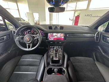 Porsche Cayenne III GTS — photo 9