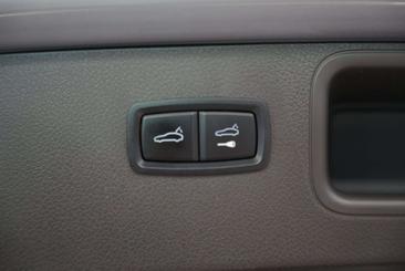 Porsche Macan S — photo 26