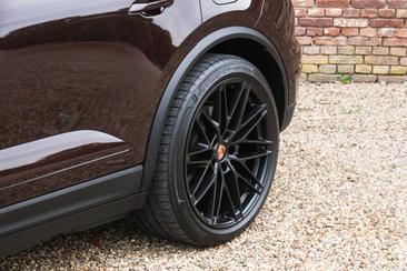 Porsche Macan 4S — photo 26
