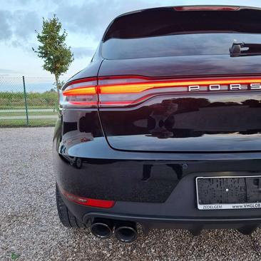 Porsche Macan Turbo — photo 40