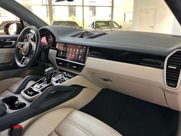 Porsche Cayenne III GTS — photo 10