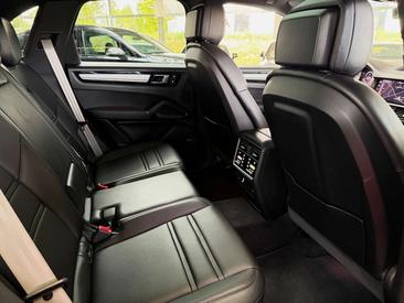 Porsche Cayenne III Platinum Edition — photo 16