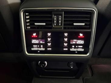 Porsche Cayenne III Platinum Edition — photo 17