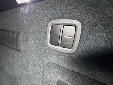 Porsche Cayenne III S Platinum Edition — photo 22