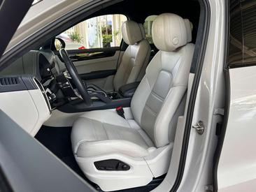 Porsche Cayenne III GTS — photo 14
