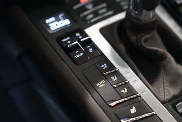 Porsche Macan S — photo 40