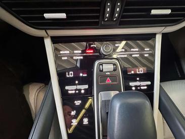 Porsche Cayenne III GTS — photo 24