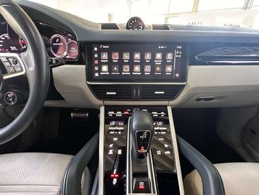 Porsche Cayenne III GTS — photo 25