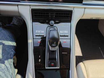 Porsche Panamera II 4S — photo 18