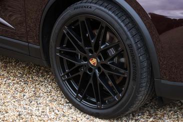 Porsche Macan 4S — photo 41