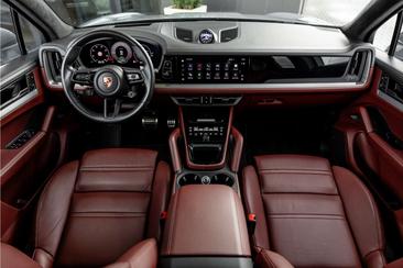 Porsche Cayenne III Turbo E-Hybrid — photo 17