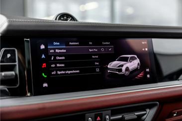 Porsche Cayenne III Turbo E-Hybrid — photo 28