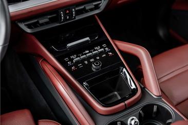 Porsche Cayenne III Turbo E-Hybrid — photo 34
