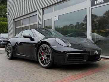 Porsche 992 II Targa 4S — photo 11