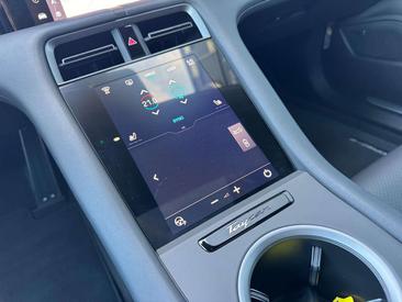 Porsche Taycan Performance Package — photo 12