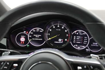 Porsche Cayenne III Turbo S Platinum Edition — photo 14