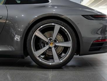 Porsche 992 I Carrera — photo 28