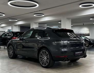 Porsche Macan — photo 7
