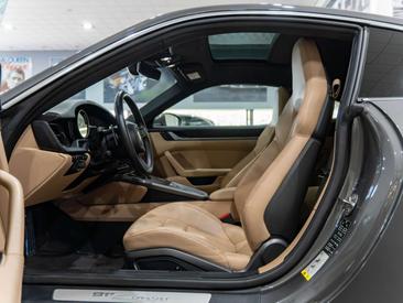 Porsche 992 I Carrera — photo 33