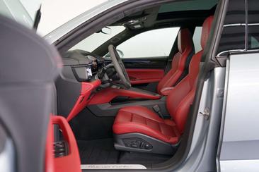 Porsche Macan Electrique Turbo — photo 28