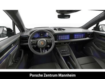 Porsche Macan 4S — photo 11
