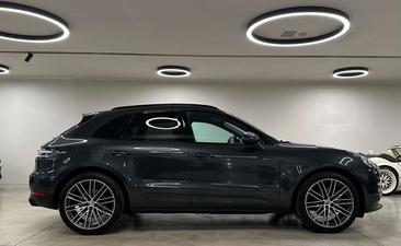 Porsche Macan — photo 12