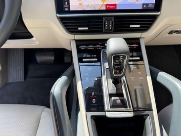Porsche Cayenne III Turbo — photo 10